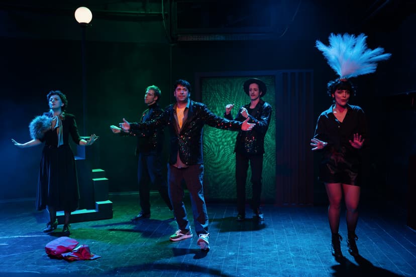 MUŠKARAC UPOZNAJE ŽENU! – OTKAZANO